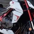 Pyramid Plastics Pyramid Radiator Cheeks | Pearl Glare White | Honda CB 750 Hornet 2022>2024 | 21055C | pyr_21055C | euronetbike-net