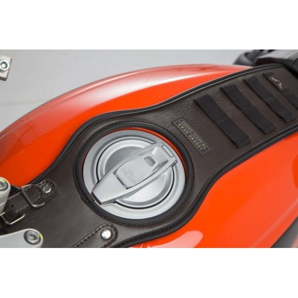 SW-Motech SW-Motech Legend Gear set tank strap. Scrambler models (14). With LA2 accessory bag. | BC.TRS.22.577.50200 | sw_BC_TRS_22_577_50200 | euronetbike-net