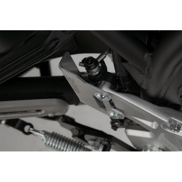 SW-Motech SW-MOTECH Brake cylinder guard Silver. Yamaha Ténéré 700 (19-). | BPS.06.799.10000/S | sw_BPS_06_799_10000S | euronetbike-net