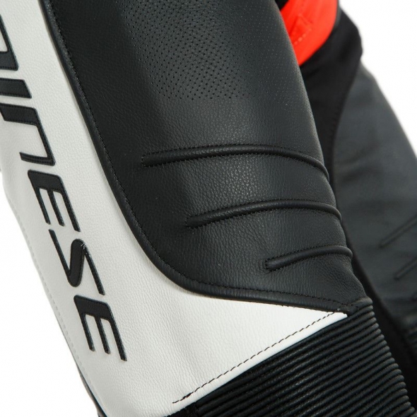 Dainese wear Dainese LAGUNA SECA 5 1PC LEATHER SUIT PERF., Black/White/Fluo-Red, Size 46 | 201513467N32009 | dai_201513467-N32_46 | euronetbike-net Dainese wear Dainese LAGUNA SECA 5 1PC LEATHER SUIT PERF., Black/White/Fluo-Red, Size 46 | 201513467N32009 | dai_201513467-N32_46 | euronetbike-net