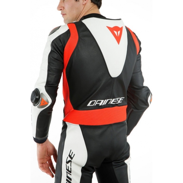 Dainese wear Dainese LAGUNA SECA 5 1PC LEATHER SUIT PERF., Black/White/Fluo-Red, Size 46 | 201513467N32009 | dai_201513467-N32_46 | euronetbike-net Dainese wear Dainese LAGUNA SECA 5 1PC LEATHER SUIT PERF., Black/White/Fluo-Red, Size 46 | 201513467N32009 | dai_201513467-N32_46 | euronetbike-net