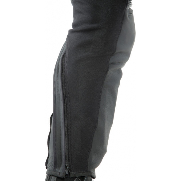 Dainese wear Dainese PONY 3 S/T LEATHER PANTS, BLACK-MATT, Size 28 | 201553716076008 | dai_201553716-076_28 | euronetbike-net Dainese wear Dainese PONY 3 S/T LEATHER PANTS, BLACK-MATT, Size 28 | 201553716076008 | dai_201553716-076_28 | euronetbike-net