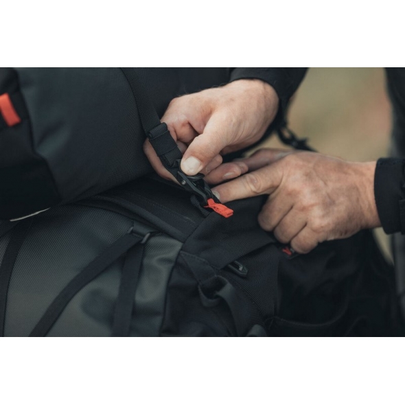 SW-Motech SW-Motech PRO Tentbag tail bag. 1680D Ballistic Nylon. Black/Anthracite. 18 l | BC.HTA.00.350.30000 | sw_BC_HTA_00_350_30000 | euronetbike-net SW-Motech SW-Motech PRO Tentbag tail bag. 1680D Ballistic Nylon. Black/Anthracite. 18 l | BC.HTA.00.350.30000 | sw_BC_HTA_00_350_30000 | euronetbike-net