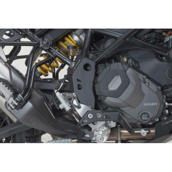 SW-Motech SW Motech Heel guard. Black. Ducati DesertX (22-). | SCT.22.995.10001/B | sw_SCT_22_995_10001B | euronetbike-net SW-Motech SW Motech Heel guard. Black. Ducati DesertX (22-). | SCT.22.995.10001/B | sw_SCT_22_995_10001B | euronetbike-net