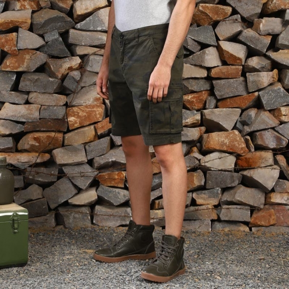 Genuine Apparel ROYAL ENFIELD Camo Cargo Shorts - Olive Camo | RLASRS230669 | re_RLASRS230674 | euronetbike-net