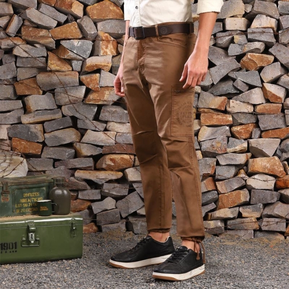Genuine Apparel ROYAL ENFIELD Airborne Jogger - Brown | re_RLATRS231336 | euronetbike-net