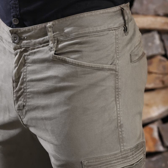 Genuine Apparel ROYAL ENFIELD Airborne Jogger - Olive | re_RLATRS231339 | euronetbike-net
