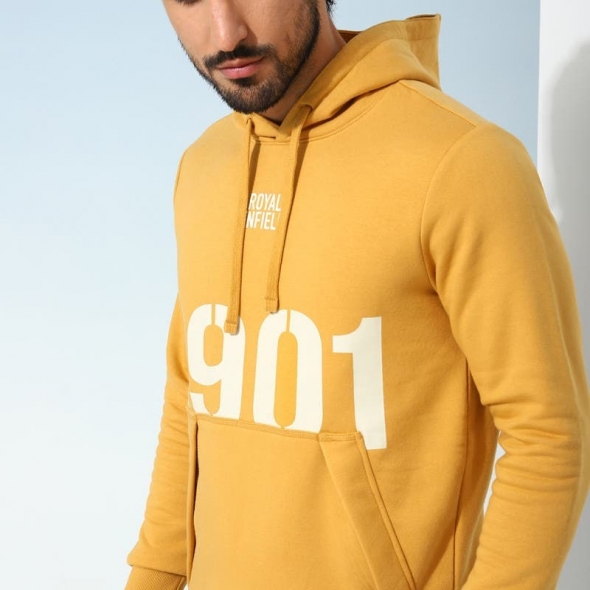 Genuine Apparel ROYAL ENFIELD 1901 Pride Sweatshirt - Musturd | re_RLASSA230800 | euronetbike-net Genuine Apparel ROYAL ENFIELD 1901 Pride Sweatshirt - Musturd | re_RLASSA230800 | euronetbike-net