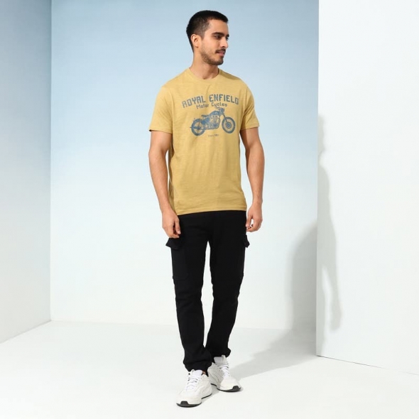 Genuine Apparel ROYAL ENFIELD 1901 Legacy Crewneck - Khaki | re_RLATSA230507 | euronetbike-net Genuine Apparel ROYAL ENFIELD 1901 Legacy Crewneck - Khaki | re_RLATSA230507 | euronetbike-net