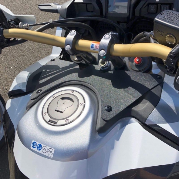 Pyramid Plastics parts Pyramid Plastics Wind Deflector Carbon Look Honda CRF 1000 L Africa Twin Adventure Sports 2018>2019 | 08025X | pyr_08025X | euronetbike-net
