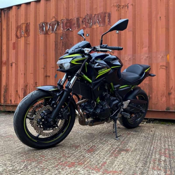 Pyramid Plastics parts Pyramid Radiator Guard | Matte Black | Kawasaki Ninja 650 2017>2019 | 523650M | pyr_523650M | euronetbike-net