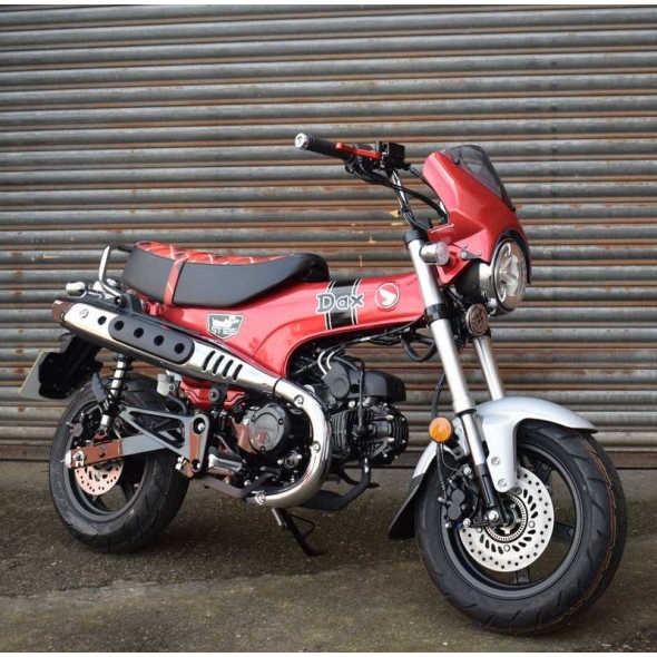 Pyramid Plastics Pyramid Fly Screen | Pearl Nebula Red | Honda ST125 Dax 2023>Current | 21290R | pyr_21290R | euronetbike-net
