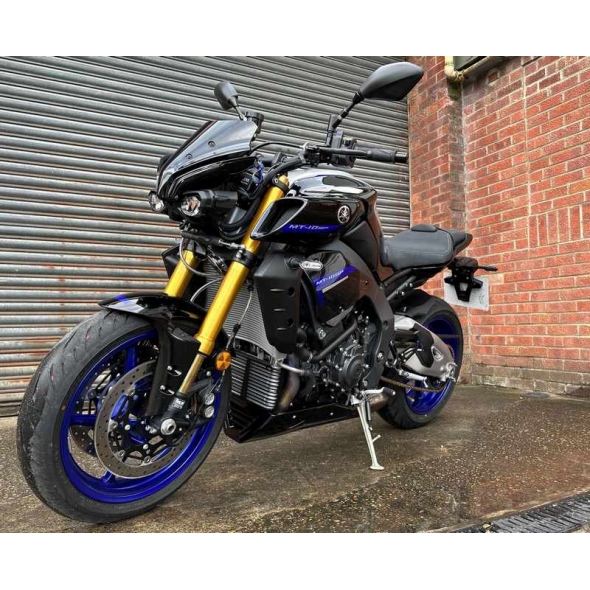Pyramid Plastics Pyramid Belly Pan | Yamaha Blue | Yamaha MT-10 2016>Current | 22170YB | pyr_22170YB | euronetbike-net