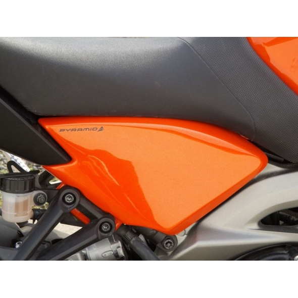 Pyramid Plastics parts Pyramid Plastics Yamaha MT-09 Infill Panels Gloss Grey (Nimbus Grey) 2013>2016 | 22133K | pyr_22133K | euronetbike-net