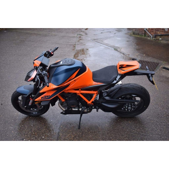 Pyramid Plastics parts Pyramid Plastics Fly Screen | Gloss Orange & Matte Blue | KTM 1290 Superduke R 2020> | 29700D | pyr_29700D | euronetbike-net